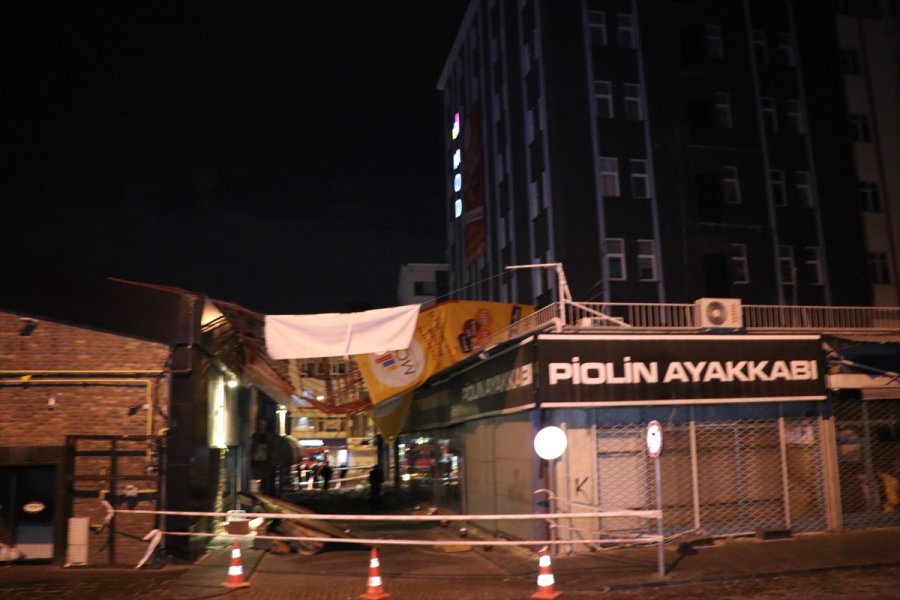 Kayseri'de Fırtına Nedeniyle 7 Katlı Binanın Yangın Merdiveni Devrildi