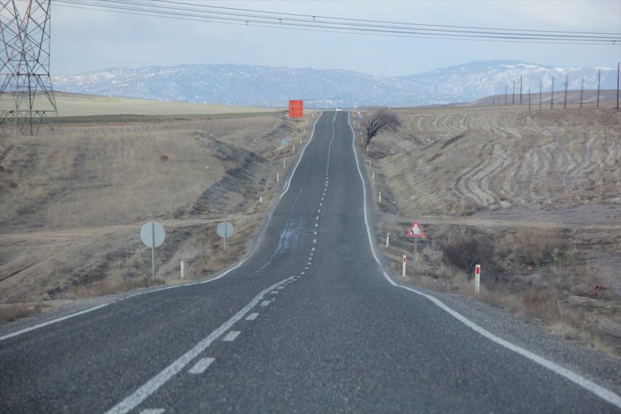 Nallıhan'da Yapılacak 28 Kilometrelik Yolun İhalesi Gerçekleştirildi