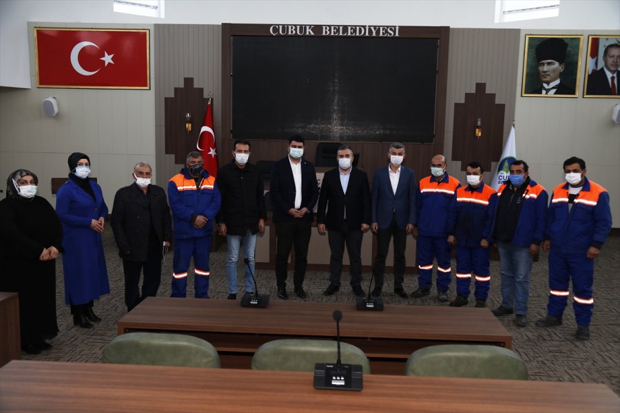 Çubuk Belediye Başkanı Demirbaş, Belediye Personeliyle Bir Araya Geldi