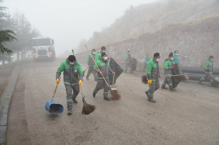 Mamak'ta Mahallelerde Temizlik Çalışmaları Devam Ediyor