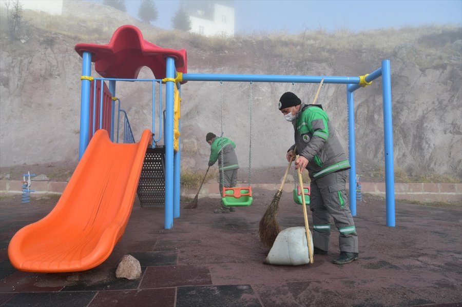 Mamak'ta Mahallelerde Temizlik Çalışmaları Devam Ediyor