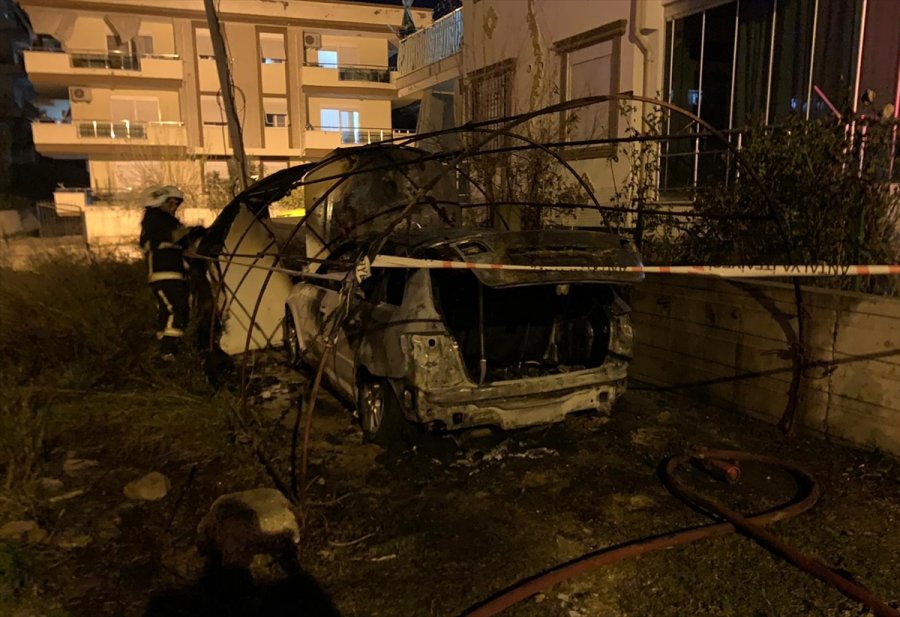Antalya'da Park Halindeki Otomobilin Kundaklanmasıyla İlgili Bir Kişi Yakalandı