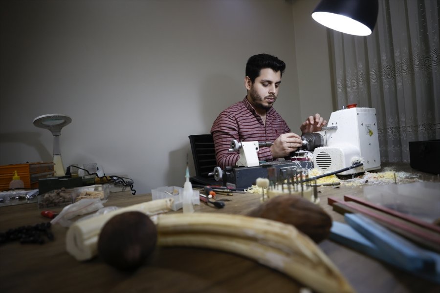 Antalyalı Avukat Koleksiyonunu Yapmak İstediği Tespihin Ustası Oldu