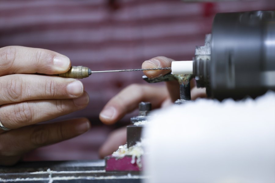 Antalyalı Avukat Koleksiyonunu Yapmak İstediği Tespihin Ustası Oldu