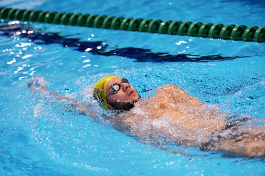 Genç Milli Yüzücüler, Olimpiyat Hayaliyle Kulaç Atıyor