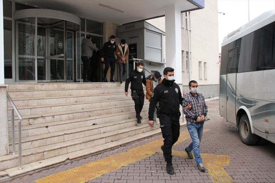 Kayseri'de Aralarında Firari Hükümlülerin De Bulunduğu 10 Kişi Yakalandı