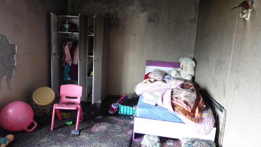 Konya'da Anne İle Çocuğun Öldüğü Yangının Ardından Bina Sakinleri Büyük Üzüntü Yaşıyor