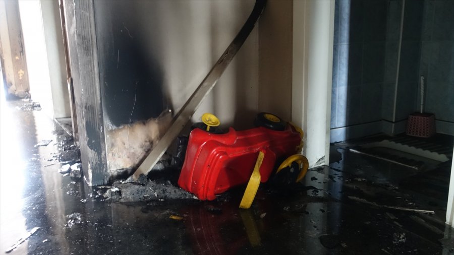 Konya'da Anne İle Çocuğun Öldüğü Yangının Ardından Bina Sakinleri Büyük Üzüntü Yaşıyor