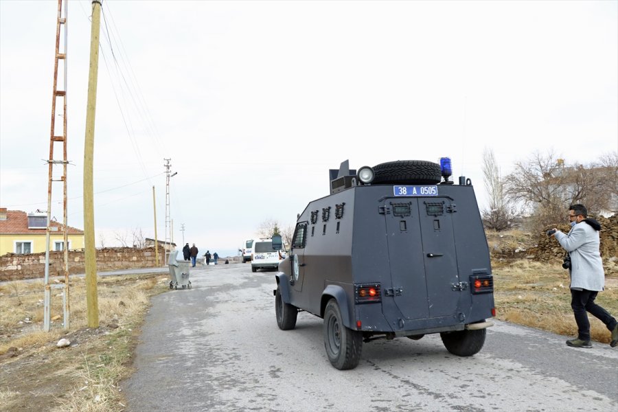 Kayseri'de Tüfekle Havaya Rastgele Ateş Eden Şüpheli Özel Harekat Polislerince Yakalandı