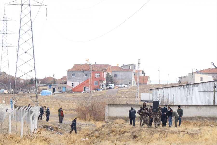 Kayseri'de Tüfekle Havaya Rastgele Ateş Eden Şüpheli Özel Harekat Polislerince Yakalandı