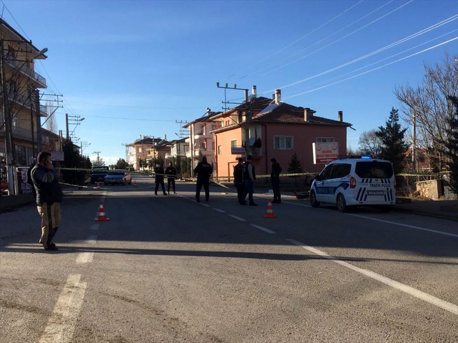 Aksaray'da Minibüs İle Çarpışan Motosikletin Sürücüsü Öldü