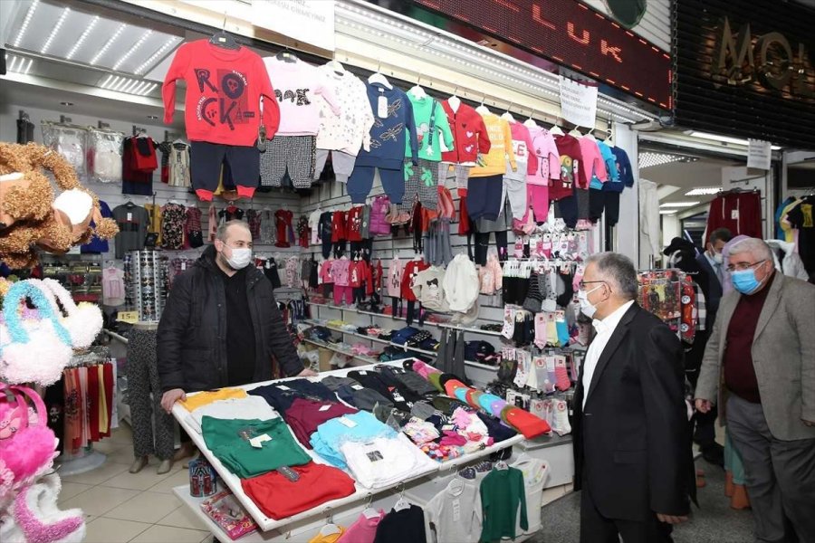 Başkan Memduh Büyükkılıç Esnafı Ziyaret Etti