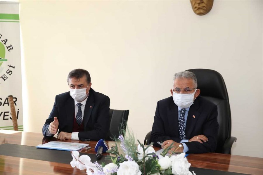 Başkan Büyükkılıç, Yeşilhisar İlçesinde İstişare Toplantısı Düzenledi