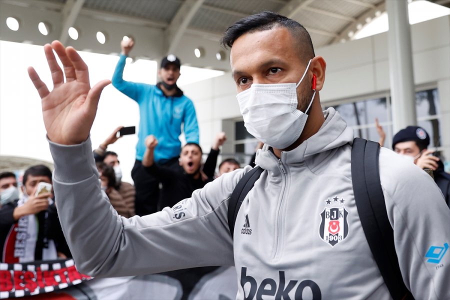 Beşiktaş Kafilesi, Antalya'ya Geldi
