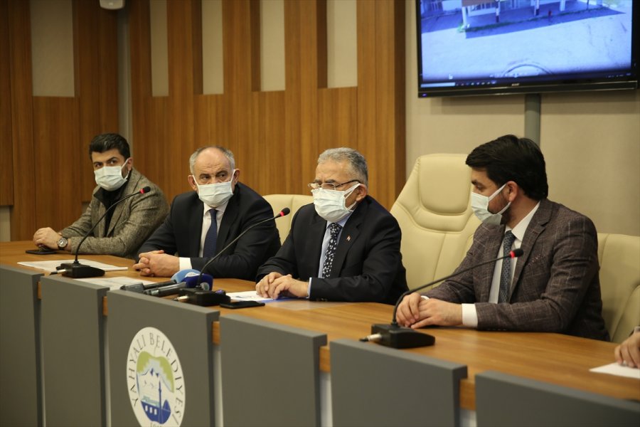 Başkan Büyükkılıç, Develi Ve Yahyalı'yı Ziyaret Etti