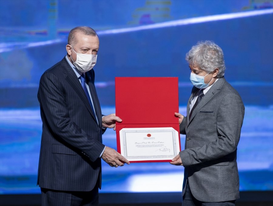 Cumhurbaşkanı Erdoğan, Prof. Dr. Ömer Özkan'a 