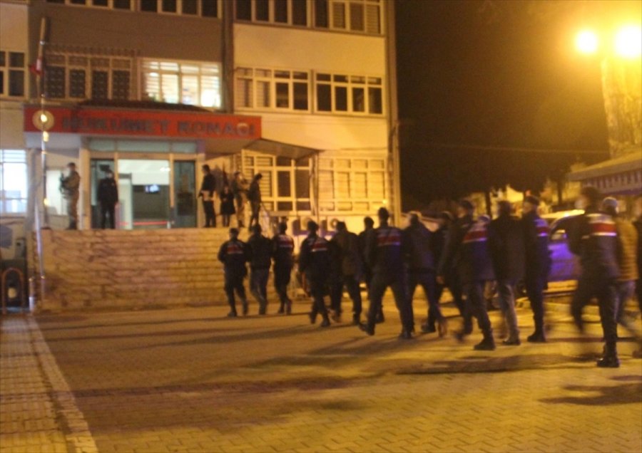 Mersin'de Fuhuş Operasyonunda 25 Şüpheli Gözaltına Alındı