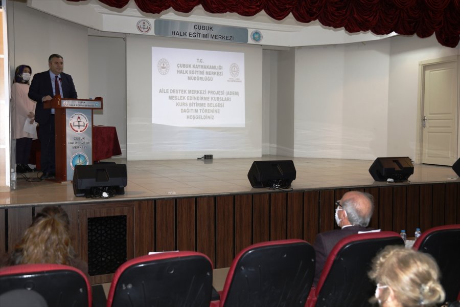 Aile Destek Merkezi Kursiyerleri Sertifikalarını Aldı