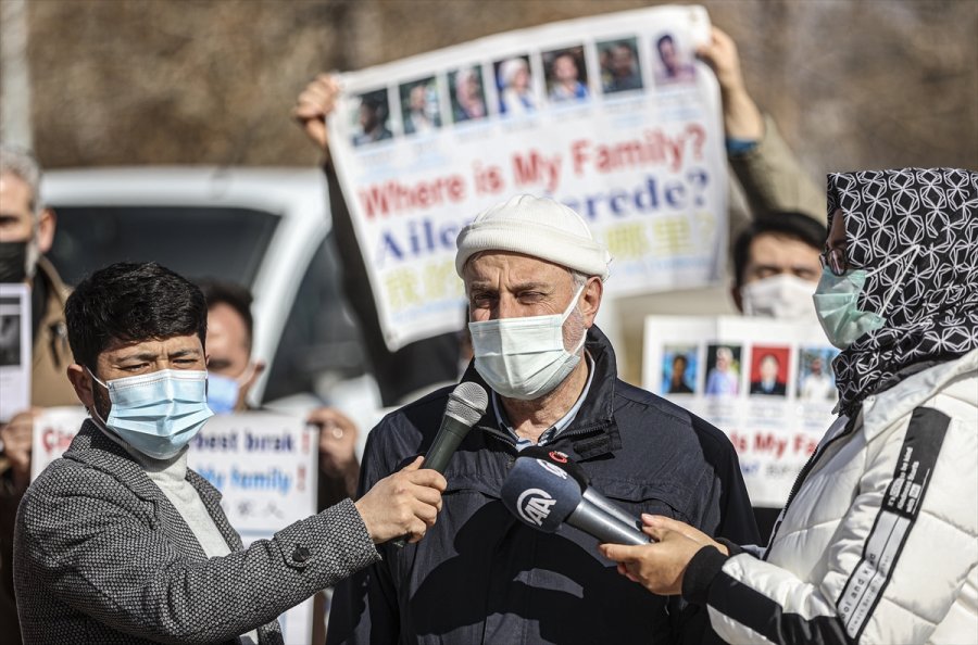 Ailelerinden Haber Alamayan Uygur Türkleri Çin Büyükelçiliği Yakınında Eylem Yaptı