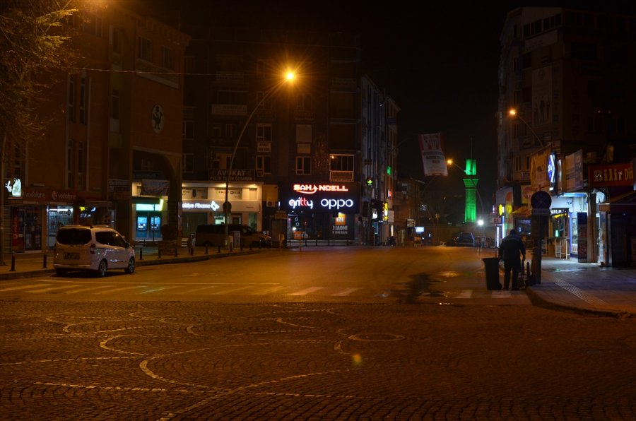 Konya, Karaman, Aksaray Ve Afyonkarahisar'da Sokağa Çıkma Kısıtlaması Sessizliği