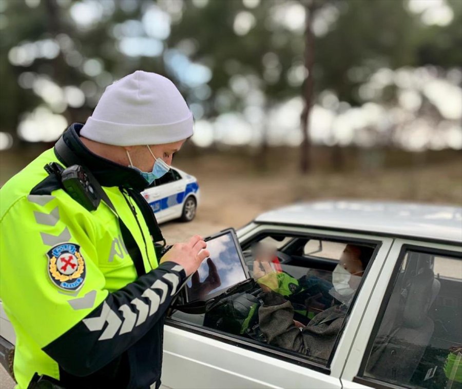 Trafik Polisleri 3 Günde 31 Bin 302 Aracın Hız İhlali Yaptığını Tespit Etti