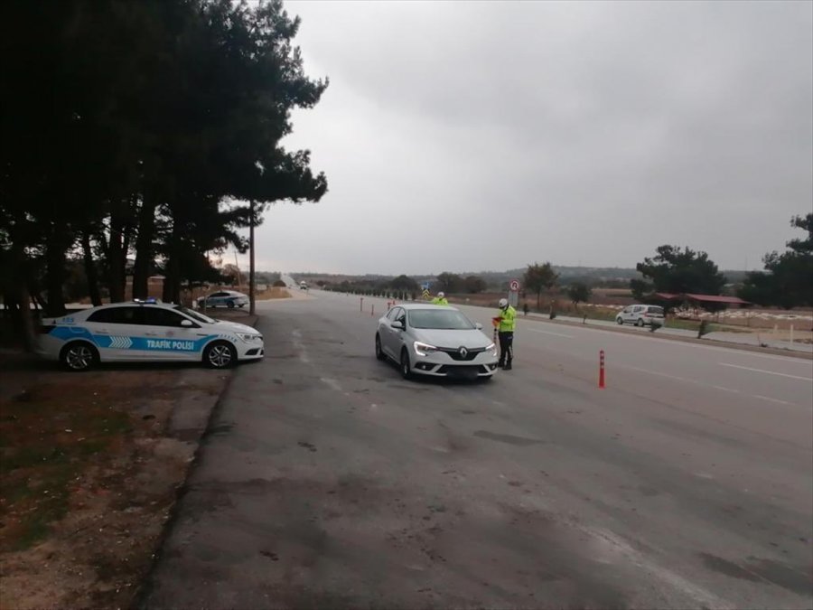 Trafik Polisleri 3 Günde 31 Bin 302 Aracın Hız İhlali Yaptığını Tespit Etti