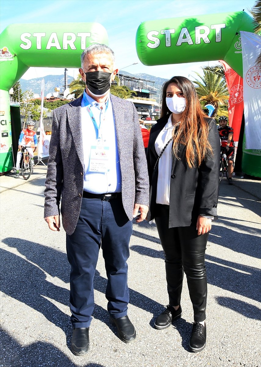 Alanya'da Uluslararası Yol Ve Dağ Bisikleti Yarışları Başladı