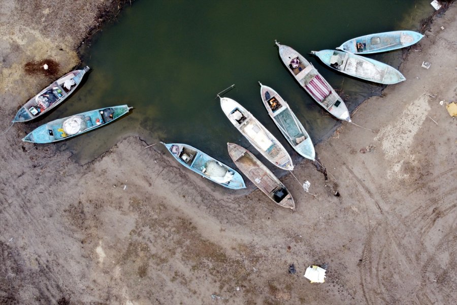 Tatlı Su Balıkçılarının Kış Şartlarındaki Zorlu Mesaisi