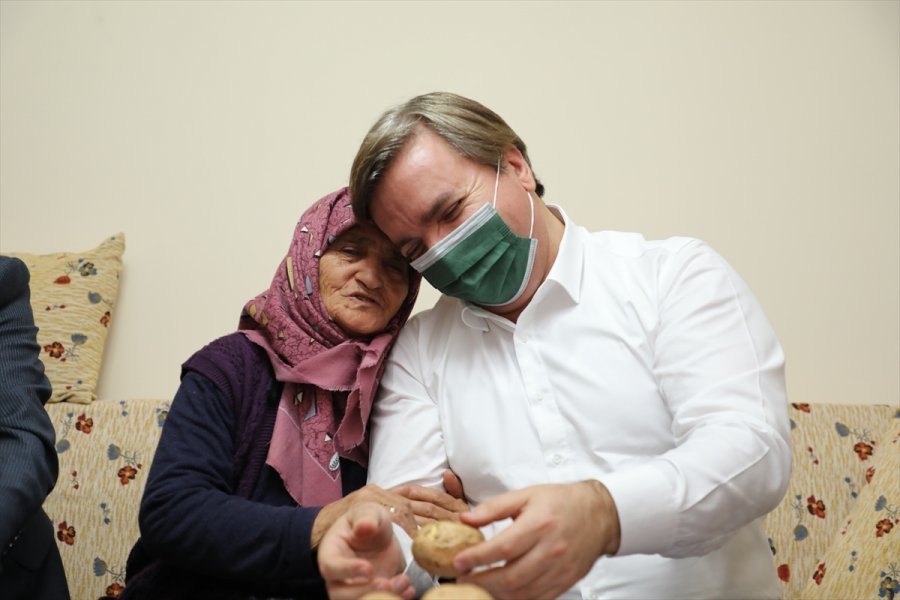 Vali Hamza Aydoğdu Şehit Ailelerini Ziyaret Etti