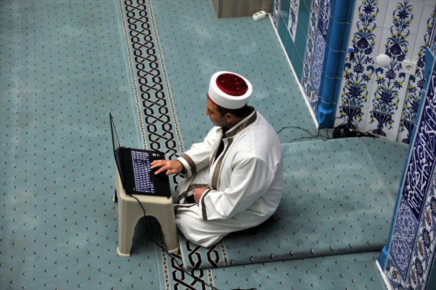 İmam, Öğrenciler İle Kariyer Yapanları Çevrim İçi Etkinlikte Buluşturuyor