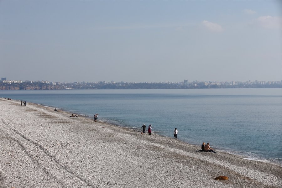 Turizm Merkezleri Antalya Ve Muğla Sokağa Çıkma Kısıtlamasıyla Sessizliğe Büründü