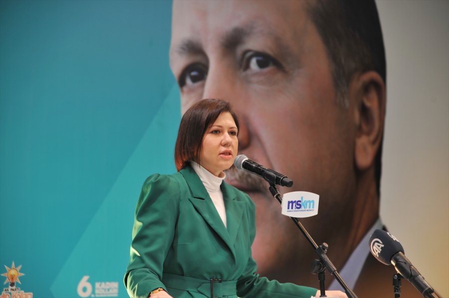 Ak Parti'nin Hedefi Kadın Üye Sayısını 6 Milyona Çıkarmak