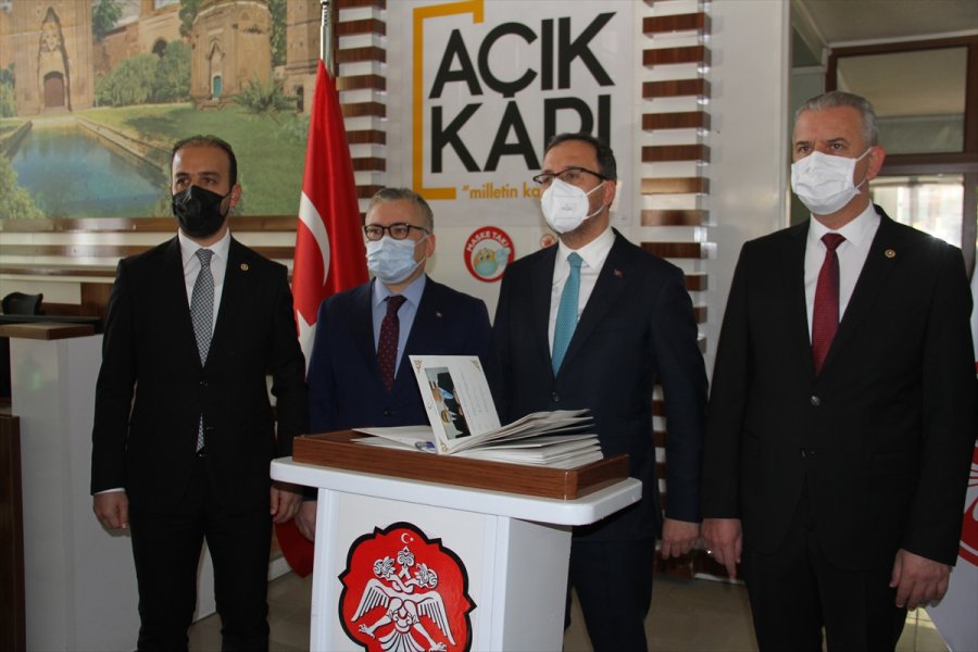 Gençlik Ve Spor Bakanı Kasapoğlu, Niğde'de Ziyaretlerde Bulundu