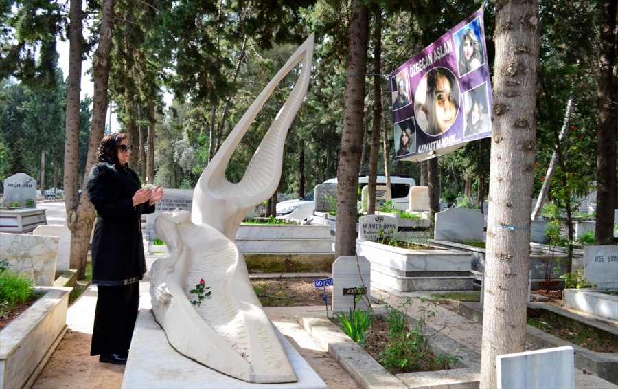 Mersin'de 6 Yıl Önce Katledilen Özgecan Aslan'ın Yaşadıkları Şarkı Sözlerine Yansıdı