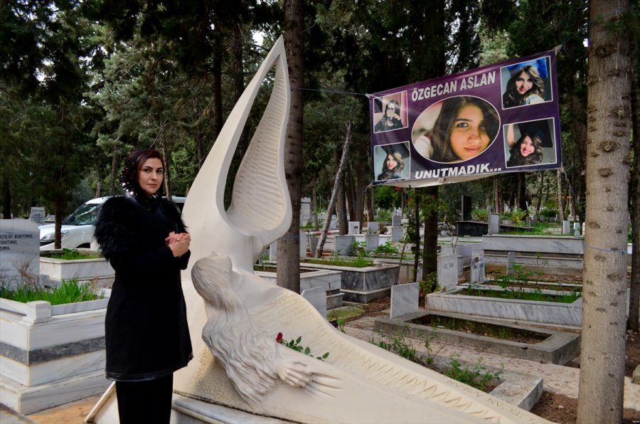 Mersin'de 6 Yıl Önce Katledilen Özgecan Aslan'ın Yaşadıkları Şarkı Sözlerine Yansıdı