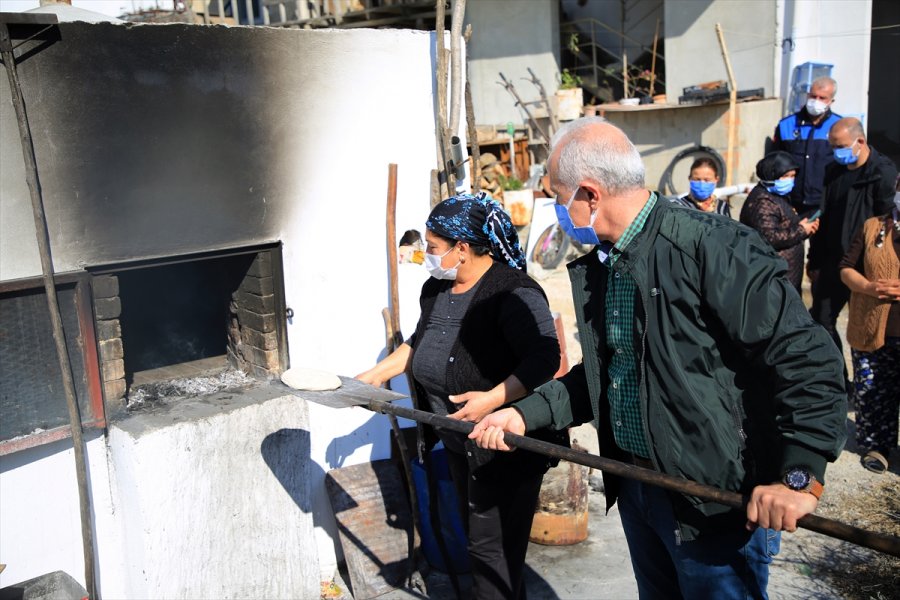 Mersin'de Girit Göçmeni Kadınların Yaptığı Ekmeğe Talep Artıyor