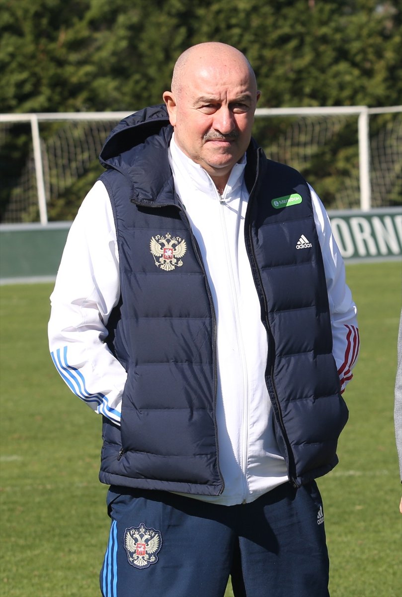 Rusya A Milli Futbol Takımı Teknik Direktörü Cherchesov'dan Antalya'daki Kovid-19 Tedbirlerine Övgü: