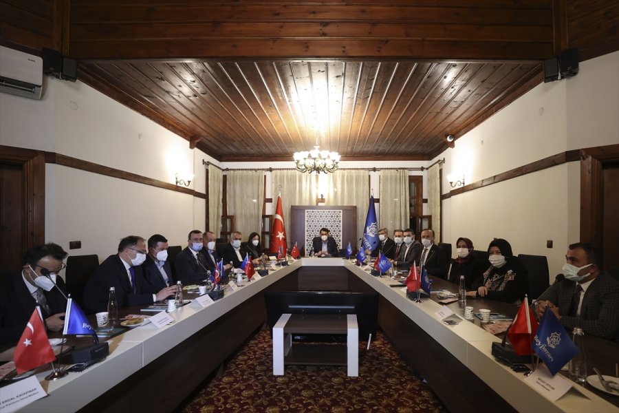 Çevre Ve Şehircilik Bakanı Kurum, Beypazarı Ve Ayaş İlçelerini Ziyaret Etti