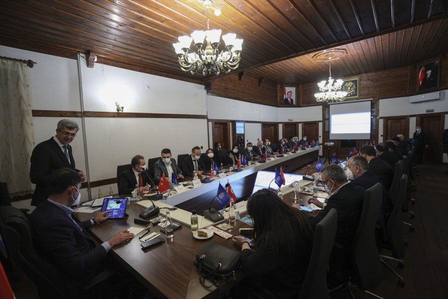 Çevre Ve Şehircilik Bakanı Kurum, Beypazarı Ve Ayaş İlçelerini Ziyaret Etti