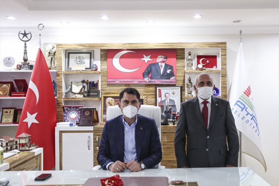 Çevre Ve Şehircilik Bakanı Kurum, Beypazarı Ve Ayaş İlçelerini Ziyaret Etti