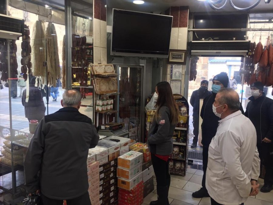 Kayseri'de Zabıta Açıkta Satış Yapan Yerleri Denetledi