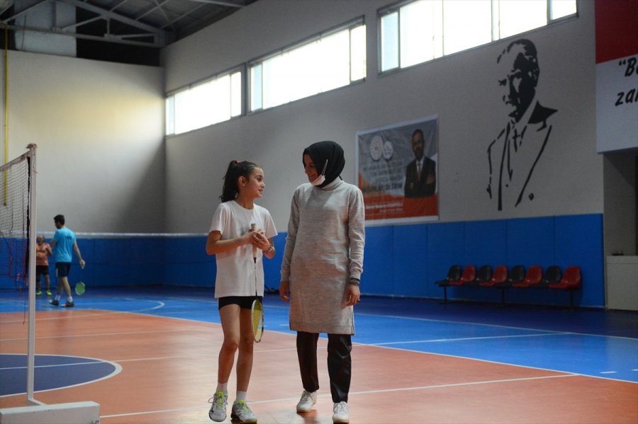 Antrenman İçin Her Gün 60 Kilometre Yolculuk Yapan Minik Sporcuya Bakanlıktan Destek