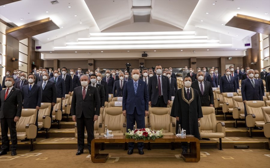 Anayasa Mahkemesi Başkanı Arslan, Aym'deki Yemin Töreninde Konuştu: