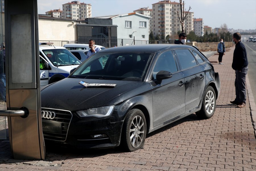 Freni Patlayan Süt Kamyonu 5 Araca Çarparak Durabildi