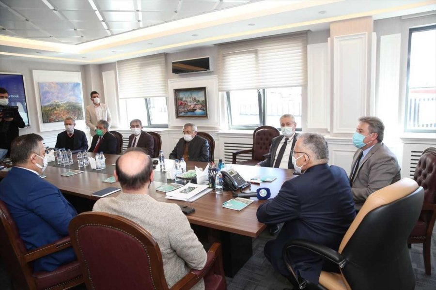 Melikgazi İle Büyükşehir Belediyesi Arasında İşbirliği Toplantısı Düzenlendi