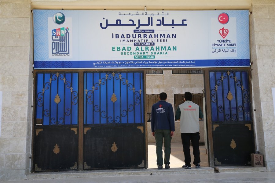 Türkiye Diyanet Vakfı İdlib Ve Azez'de 8 Bin Çocuğa Eğitim İmkanı Sağlıyor