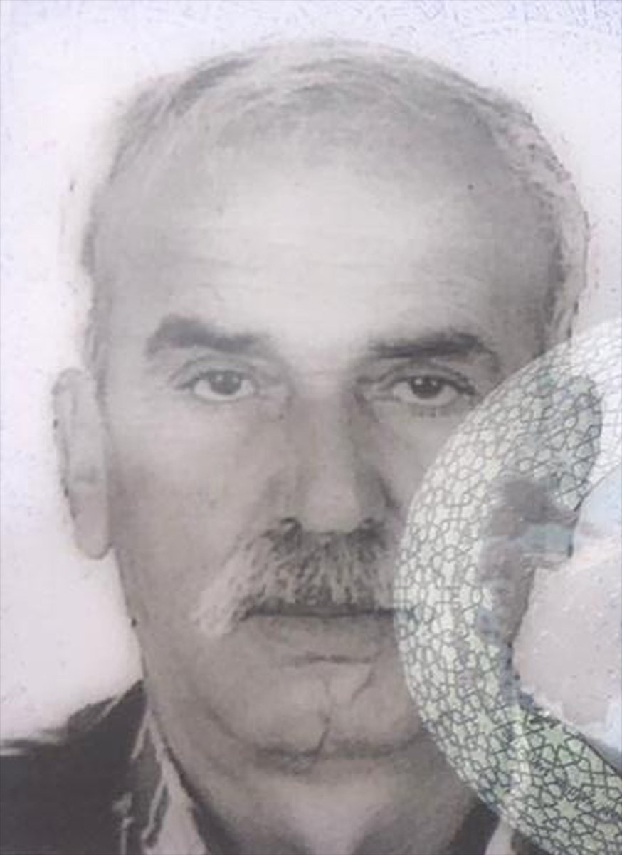 Alanya'da Devrilen Traktörün Altında Kalan Sürücü Yaralandı