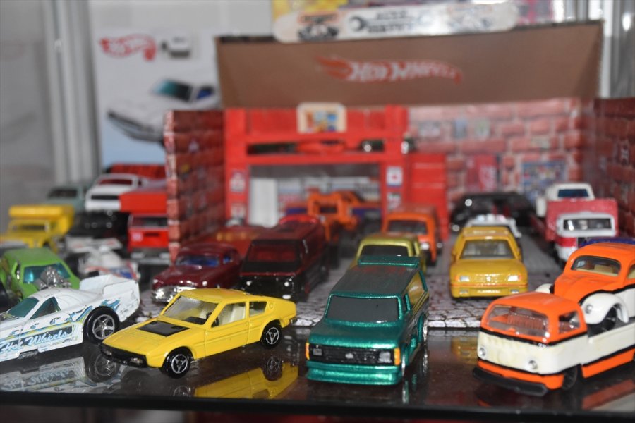 Kaybettiği Oyuncağını 30 Yıl Sonra Bulunca Koleksiyoncu Oldu