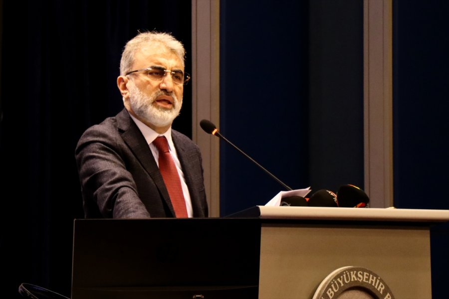 Kayseri'ye Kurulacak 4,5'ar Megavatlık Biyogaz Tesisi Ve Hibrit Güneş Santrali İçin İmzalar Atıldı