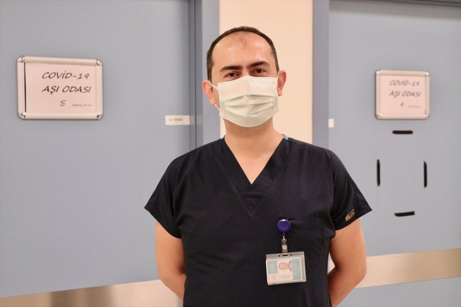 Kovid-19 Aşısı Salgınla Mücadele Eden Sağlıkçılara Güç Verdi